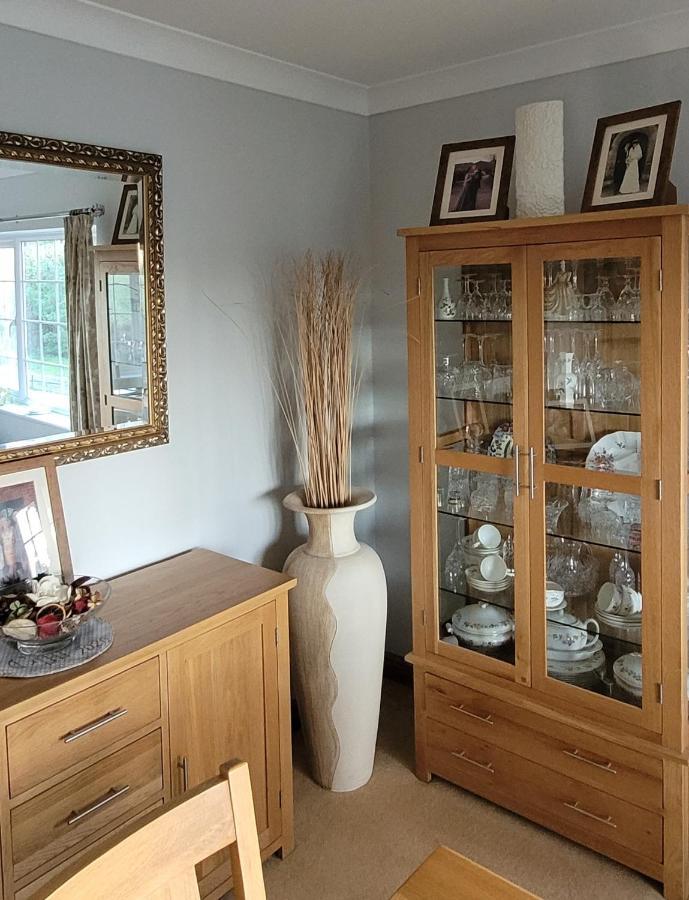 Ha'Penny Acre Bed & Breakfast Sherfield English Екстериор снимка