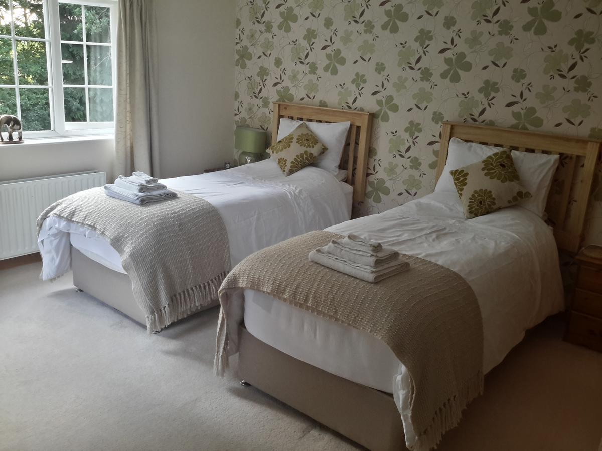 Ha'Penny Acre Bed & Breakfast Sherfield English Екстериор снимка