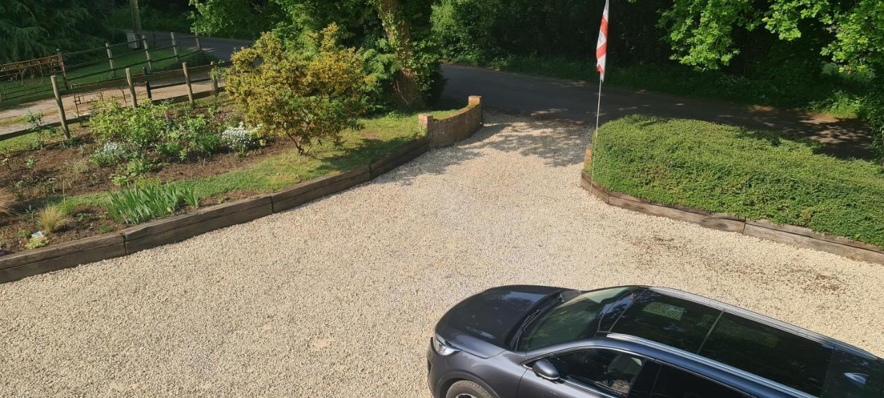 Ha'Penny Acre Bed & Breakfast Sherfield English Екстериор снимка